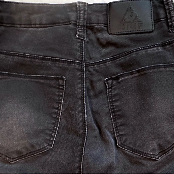 UNIF Black Stretch Jeans Ripped Distressed Inseam 26” Mid-Rise 5 Pocket - Picture 4 of 6